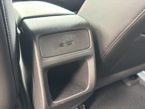 Used 2025 Chevrolet Trax RS w/ Driver Confidence Package image 22