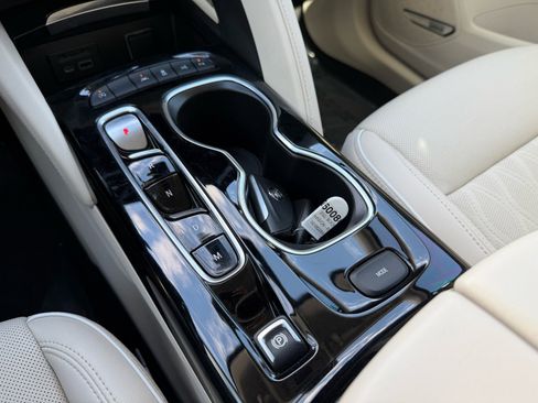 Used 2022 Buick Envision Avenir w/ Technology Package II image 22