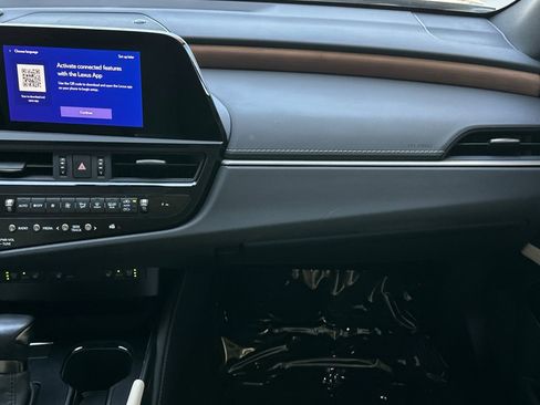 Certified 2025 Lexus ES 300h w/ Premium Package FWD image 31