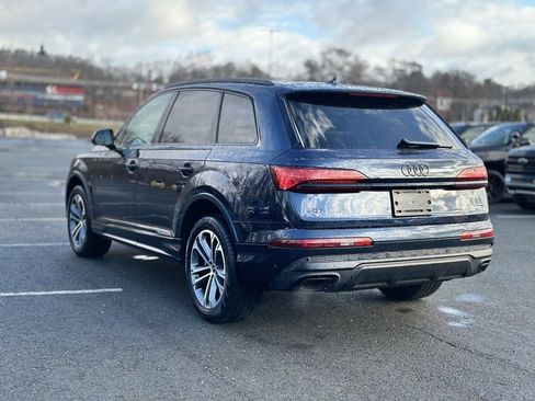 Used 2025 Audi Q7 2.0T Premium w/ Convenience Plus Package image 4