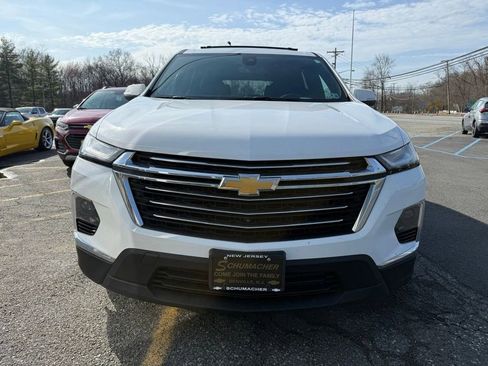 Used 2023 Chevrolet Traverse LT w/ LT Premium Package image 3