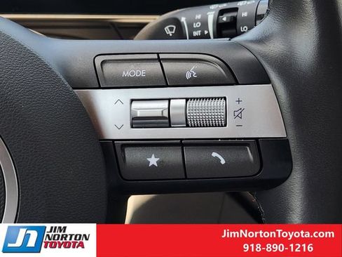Used 2025 Hyundai Kona SEL AWD/4WD image 28
