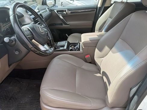 Used 2022 Lexus GX 460 Premium w/ Premium Package AWD/4WD image 5