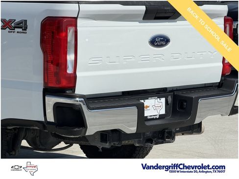 Used 2024 Ford F250 XLT w/ FX4 Off-Road Package AWD/4WD image 6