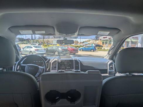 Used 2015 Ford F150 XLT w/ Equipment Group 302A Luxury image 28