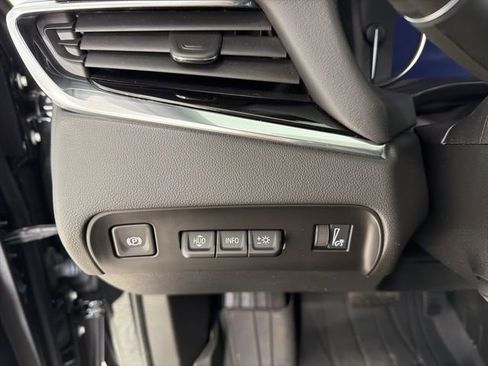 Used 2024 Buick Enclave Avenir w/ Avenir Technology Package image 11