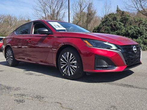 New 2026 Nissan Altima 2.5 SV FWD image 4