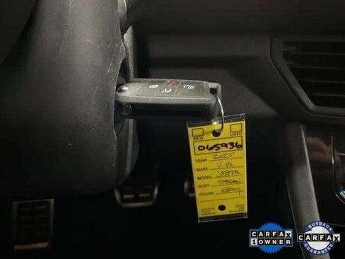 Used 2025 Volkswagen Jetta Sport image 38