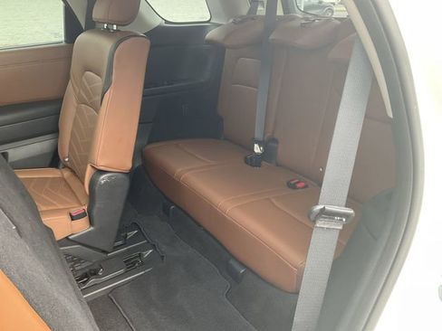 Certified 2023 Nissan Pathfinder Platinum w/ Cargo Package AWD/4WD image 32