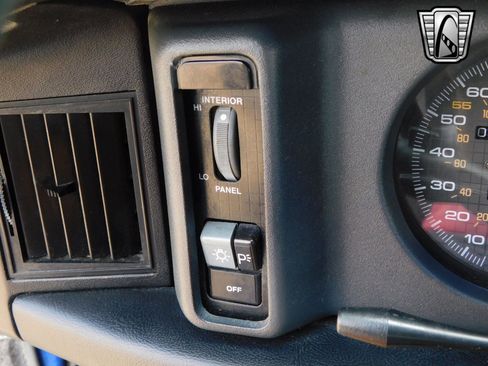 Used 1991 Pontiac Firebird Convertible image 15