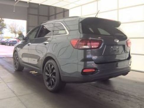 Used 2020 Kia Sorento S FWD image 4