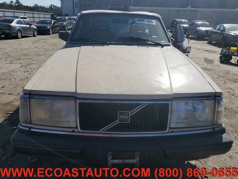 Used 1989 Volvo 240 DL image 5