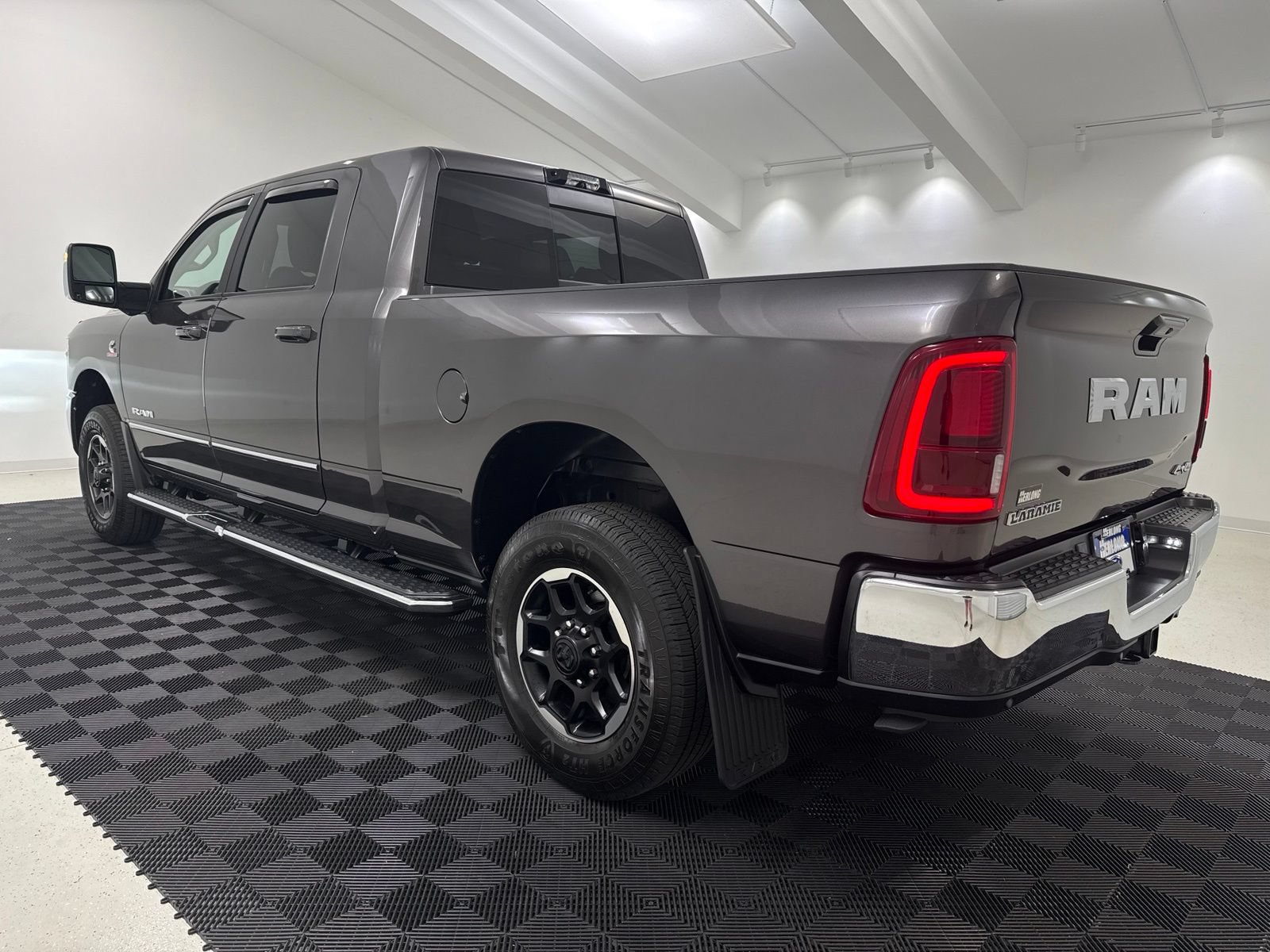 Used 2026 RAM 3500 Laramie w/ Towing Technology Group AWD/4WD image 4