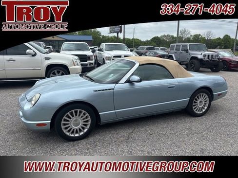 Used 2004 Ford Thunderbird image 3