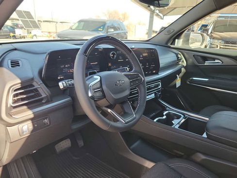New 2026 Chevrolet Traverse LT w/ Enhanced Driving Package FWD image 10