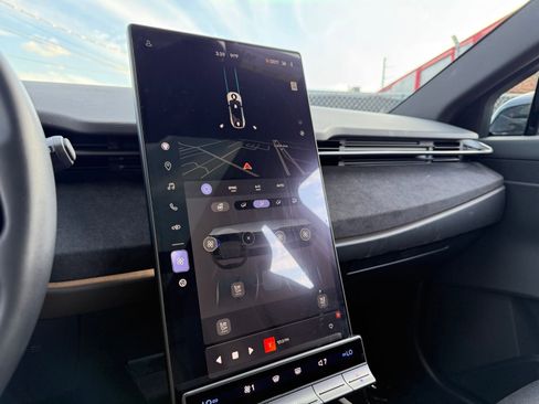 Used 2023 Fisker Ocean Ultra image 18