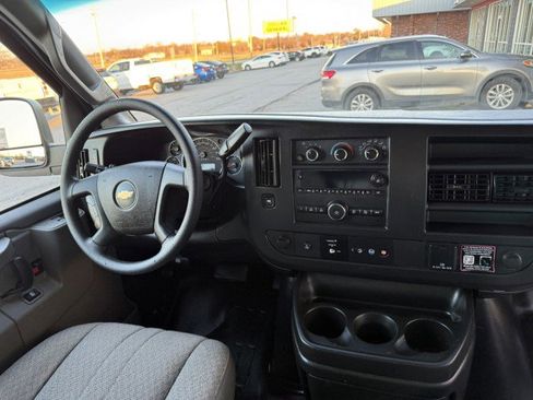 Used 2025 Chevrolet Express 2500 w/ Driver Convenience Package image 8