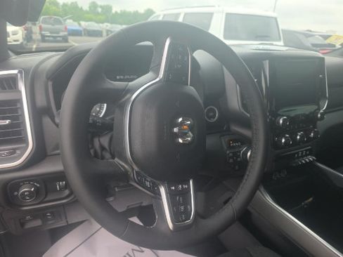 Used 2025 RAM 1500 Big Horn AWD/4WD image 4
