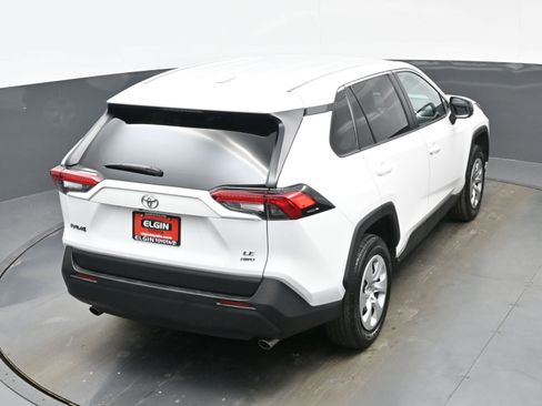 Used 2024 Toyota RAV4 LE image 38