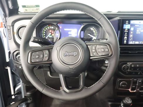 Used 2025 Jeep Wrangler Unlimited Sport S 4xe w/ Convenience Group AWD/4WD image 30