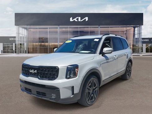 Certified 2024 Kia Telluride SX Prestige X-Line image 3