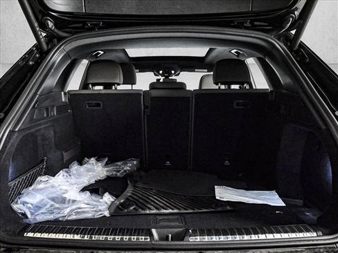 Certified 2025 Audi Q5 Premium w/ Convenience Package AWD/4WD image 6
