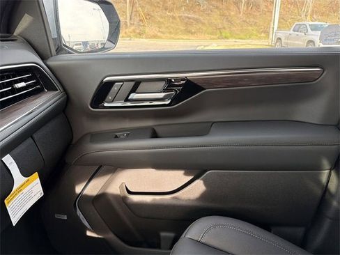 New 2026 Chevrolet Suburban Z71 w/ Comfort Package image 55