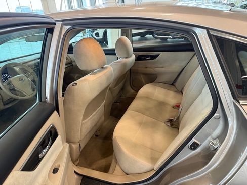 Used 2013 Nissan Altima 2.5 S FWD image 11