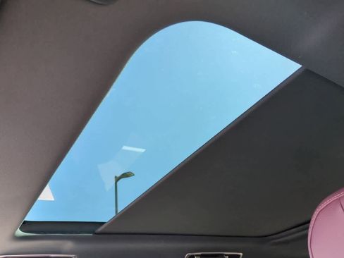 New 2025 Land Rover Range Rover SE image 19