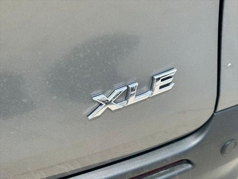 Certified 2026 Toyota Sienna XLE FWD image 14