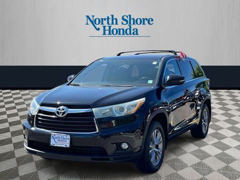 Used 2016 Toyota Highlander Plus AWD/4WD image 3