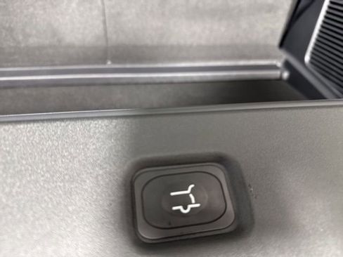 New 2025 Ford Expedition Active image 31