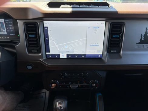 Used 2023 Ford Bronco Outer Banks w/ Sasquatch Package AWD/4WD image 21