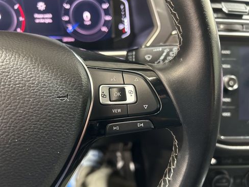 Used 2021 Volkswagen Tiguan SEL Premium R-Line image 29