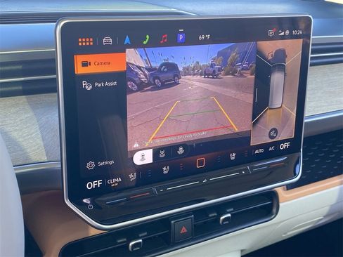 New 2025 Volkswagen ID. Buzz Pro S Plus image 24