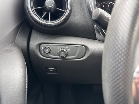 Used 2022 Chevrolet Blazer LT image 20