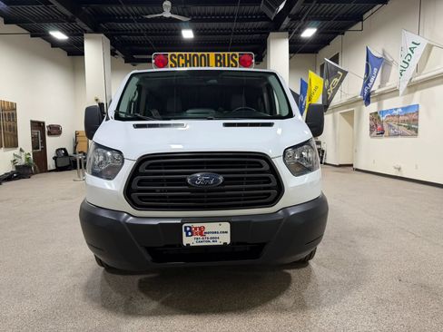 Used 2019 Ford Transit 150 XL RWD image 3