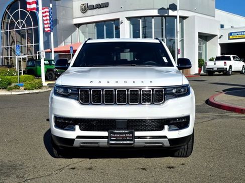 Certified 2024 Jeep Wagoneer Series II image 2