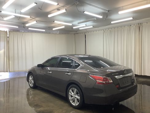 Used 2014 Nissan Altima 2.5 SV FWD image 8