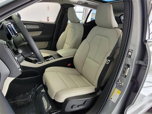 New 2026 Volvo XC40 B5 Plus w/ Protection Package Premier image 7