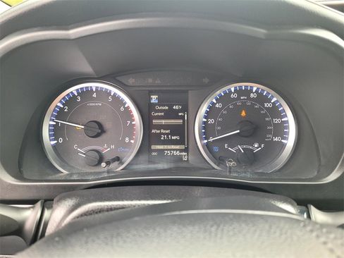 Used 2019 Toyota Highlander LE image 21