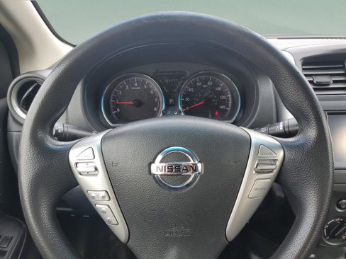 Used 2019 Nissan Versa SV FWD image 18