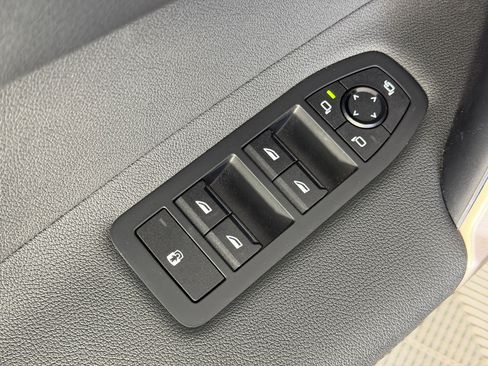 Used 2023 BMW iX xDrive50 w/ Convenience Package AWD/4WD image 12