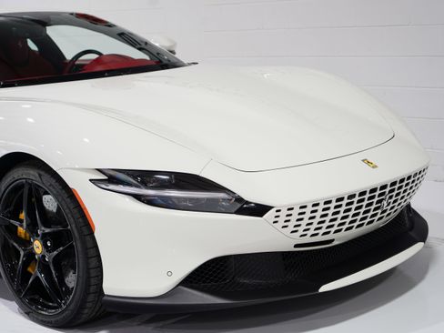 Used 2024 Ferrari Roma RWD image 23