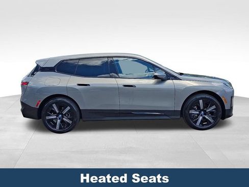 Used 2023 BMW iX xDrive50 AWD/4WD image 9