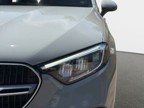 New 2026 Mercedes-Benz GLC 300 image 9