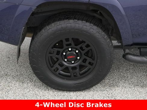 Certified 2023 Toyota 4Runner SR5 Premium w/ Moonroof Package image 6