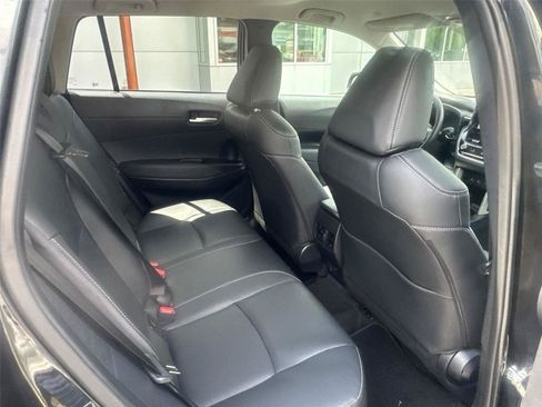 Used 2025 Toyota Corolla Cross XLE FWD image 12