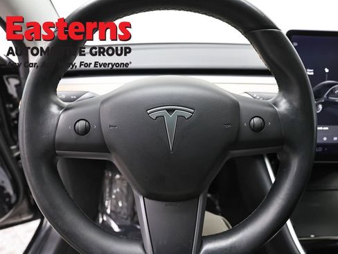 Used 2018 Tesla Model 3 Long Range image 10