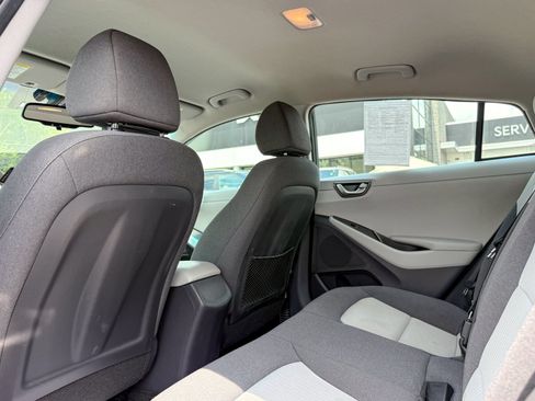 Used 2020 Hyundai Ioniq SE FWD image 35